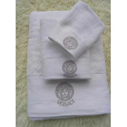 New Arrivals Versace Bath Towels a set in 133677
