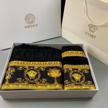 New Arrivals Versace Bath Towels a set in 133682