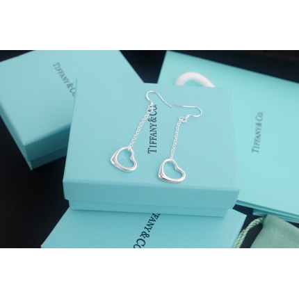 Tiffany Earring in 133715