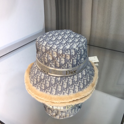 Dior Hats in 133777