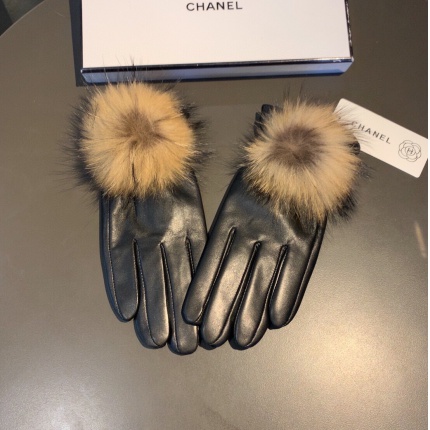 New Arrivals CC Gloves in 133810