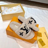 Louis Vuitton Slippers For Women in 133389