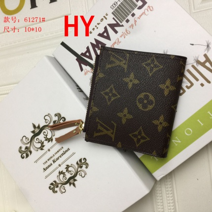 Cheap Louis Vuitton Cards Holders in 133852