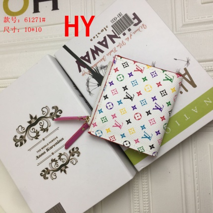 Cheap Louis Vuitton Cards Holders in 133854