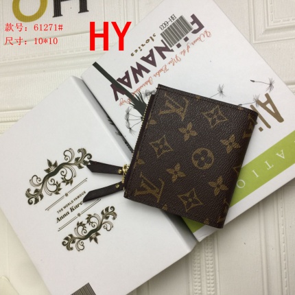 Cheap Louis Vuitton Cards Holders in 133856