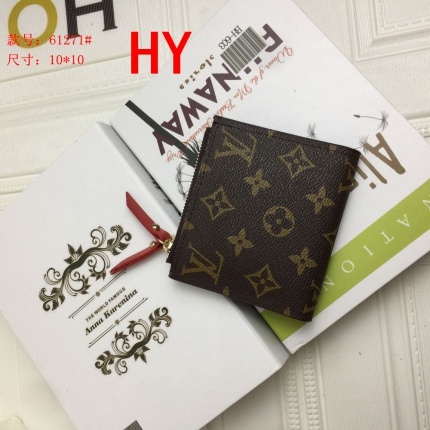 Cheap Louis Vuitton Cards Holders in 133857