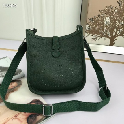 New Arrivals Hermes AAA quality Shoulder Bags in 133995