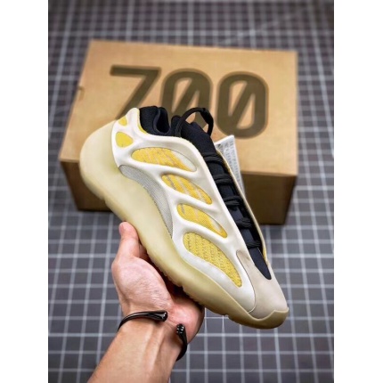 New Arrivals Adidas Yezze700 Sneakers in 134131