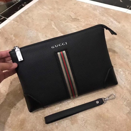 New Arrivals Gucci Clutch For Men in 134215