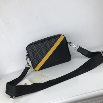 New Arrivals Fendi AAA Shoulder Bags For Men in 134232