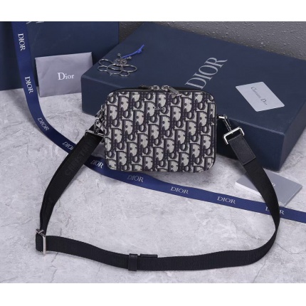 New Arrivals High quality Dior Bags For Men in 134247