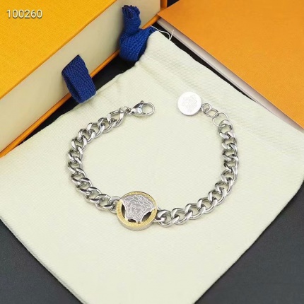 New Arrivals Versace Bracelets in 134314