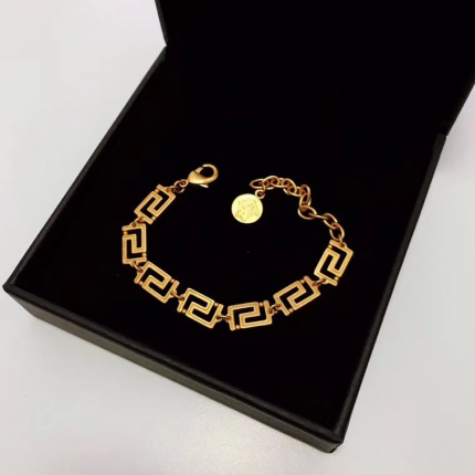 New Arrivals Versace Bracelets in 134317