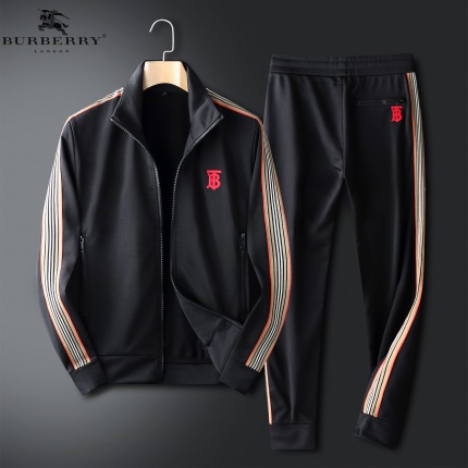 New Arrivals Burberry Tracksuits For Men in 134545