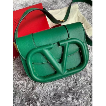 Valentino AAA quality Handbags in 134976