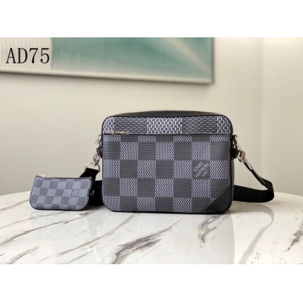 Louis Vuitton AAA+++ bags For Men in 134988