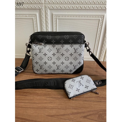 Louis Vuitton AAA+++ bags For Men in 134992