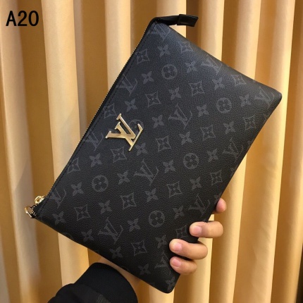 Louis Vuitton AAA Quality Wallets in 135044