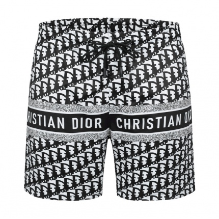 Dior Short Pants For Men in 135104