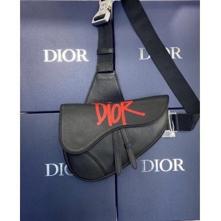 New Arrivals Top quality Dior Crossbag For Men  in 135336