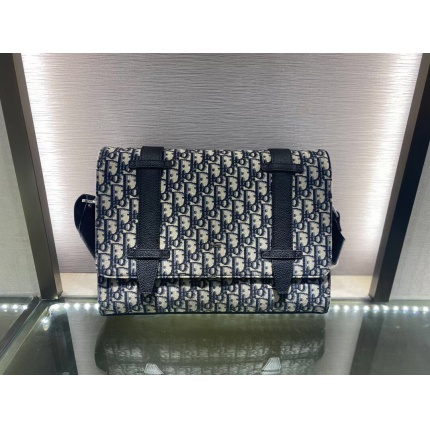 New Arrivals Top quality Dior Crossbag For Men  in 135337