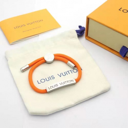 Louis Vuitton Bracelets in 135358