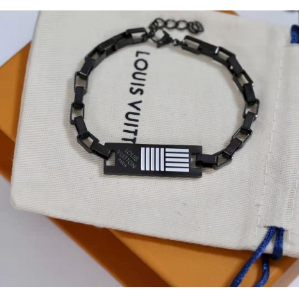 Louis Vuitton Bracelets in 135366