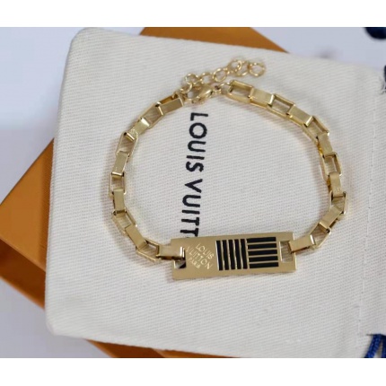 Louis Vuitton Bracelets in 135368