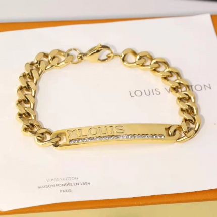 Louis Vuitton Bracelets in 135374