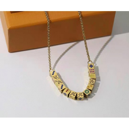 Louis Vuitton Necklace in 135414