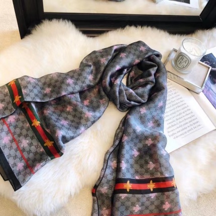 Gucci Scarf in 135468