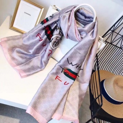 Gucci Scarf in 135479
