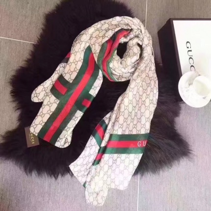 Gucci Scarf in 135483