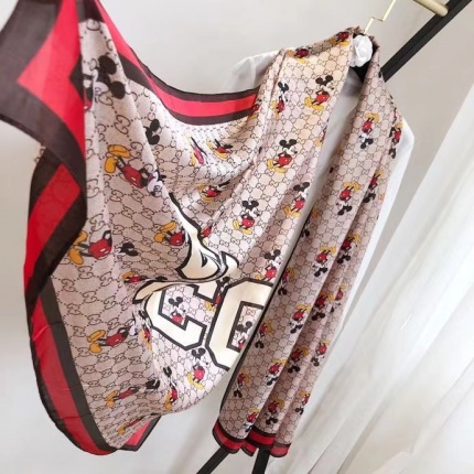 Gucci Scarf in 135487