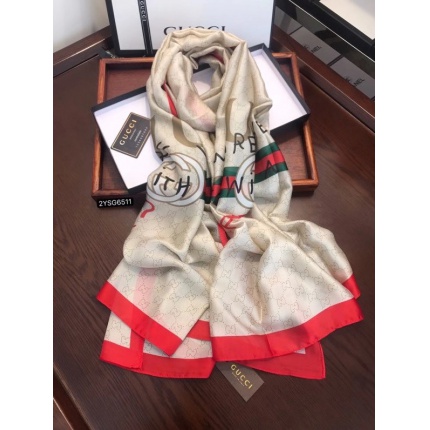 Gucci Scarf in 135489