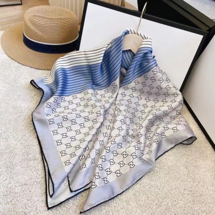 Gucci Scarf in 135493