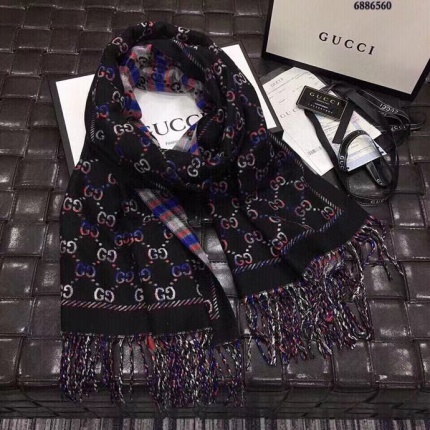 Gucci Scarf in 135496