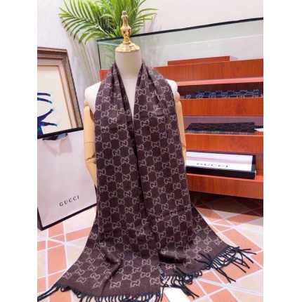 Gucci Scarf in 135501