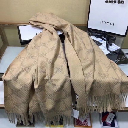 Gucci Scarf in 135507