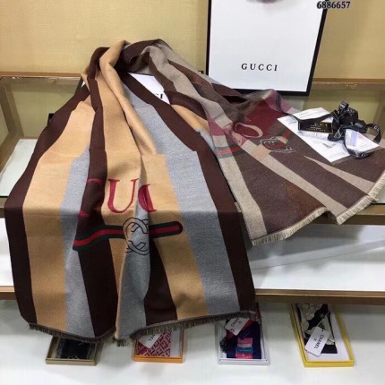 Gucci Scarf in 135509