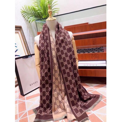 Gucci Scarf in 135511