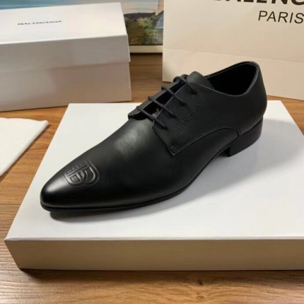 New Arrivals Top quality Balenciaga Leather Shoes For Men in 135579