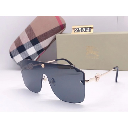 Burberry Sunglasses in 135829