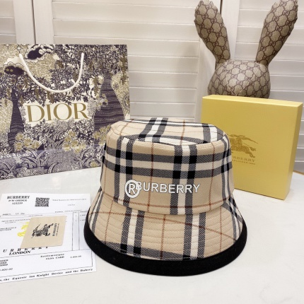 Burberry Hats in 136017