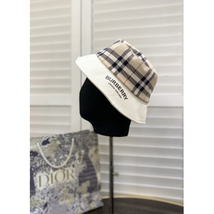 Burberry Hats in 136019