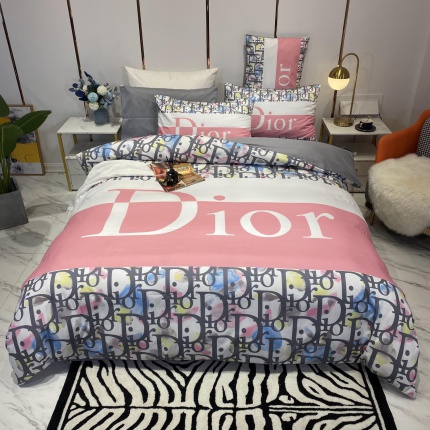Dior Bed Sheets in 136729