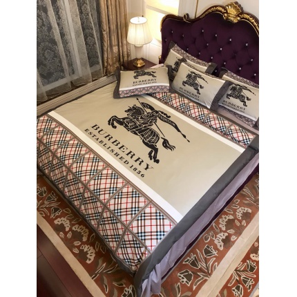Burberry Bed Sheets in 136756