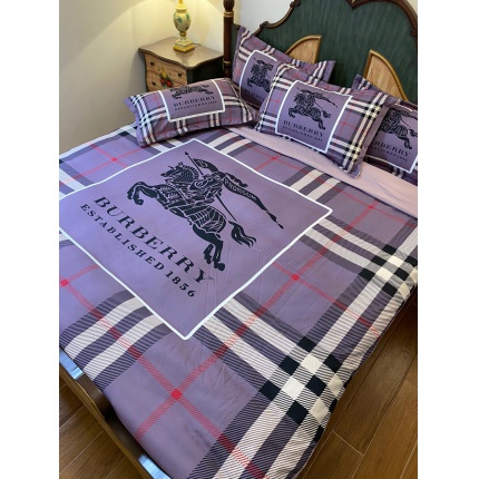 Burberry Bed Sheets in 136759