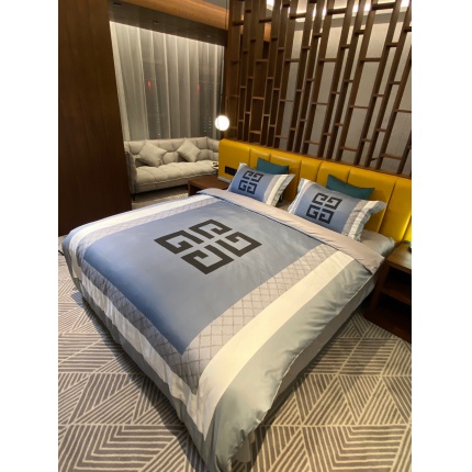 Givenchy bed sheets in 136776