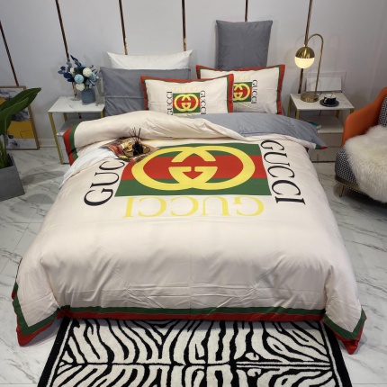 Gucci Bed Sheets in 136789